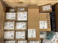 Partij installatiemateriaal - afbeelding 2 van  9