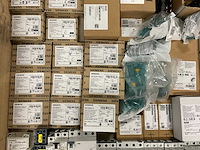 Partij installatiemateriaal - afbeelding 5 van  9