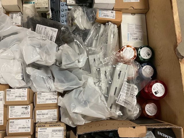 Partij installatiemateriaal - afbeelding 5 van  13