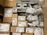 Partij installatiemateriaal - afbeelding 9 van  13