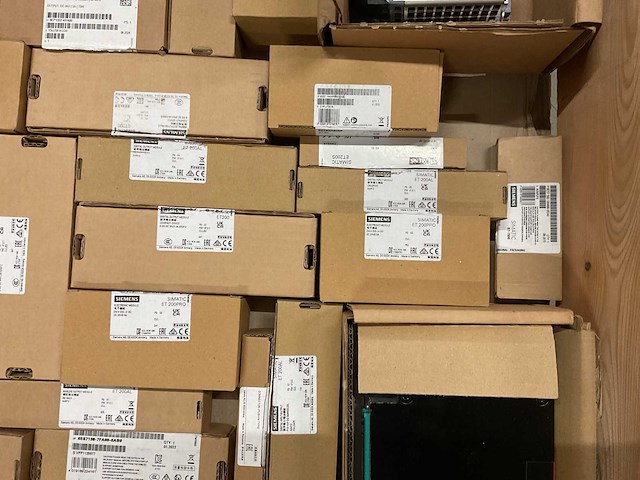 Partij installatiemateriaal - afbeelding 6 van  11