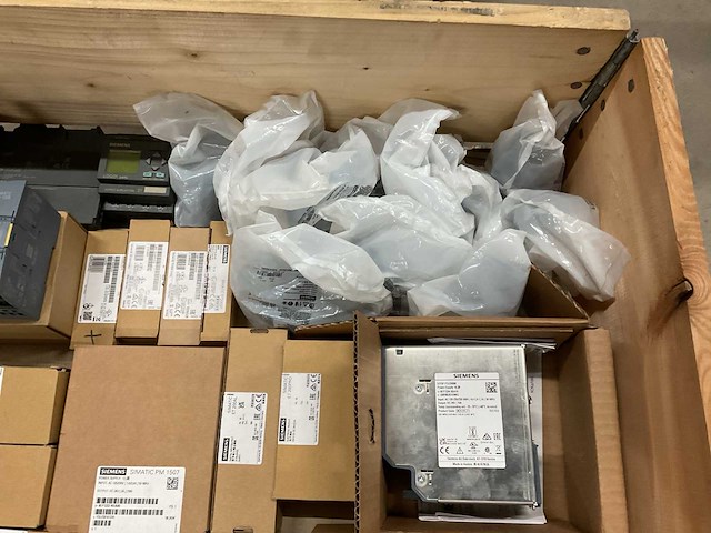 Partij installatiemateriaal - afbeelding 8 van  11