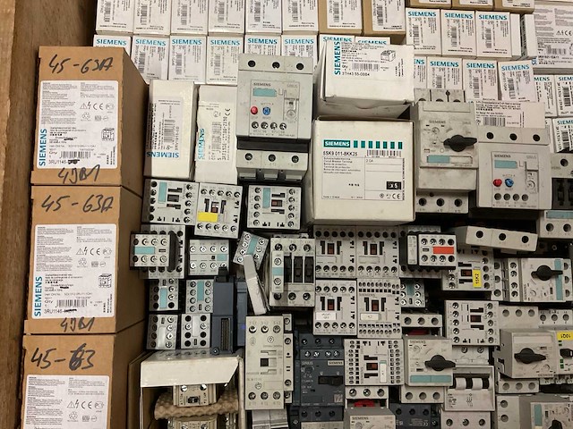 Partij installatiemateriaal - afbeelding 4 van  10