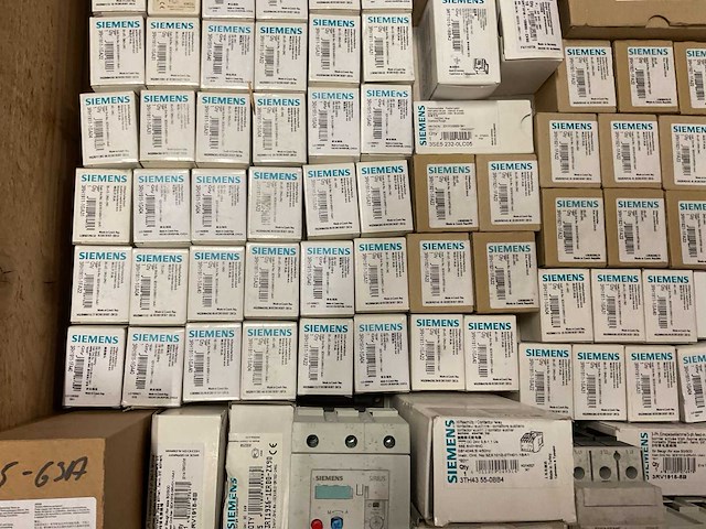 Partij installatiemateriaal - afbeelding 5 van  10