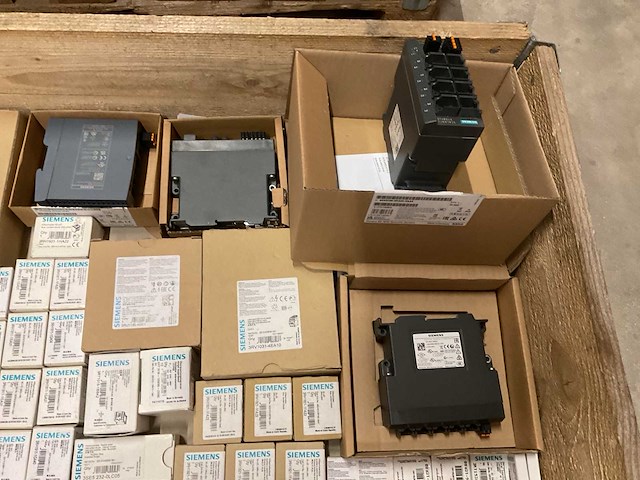 Partij installatiemateriaal - afbeelding 7 van  10