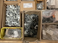 Partij installatiemateriaal - afbeelding 2 van  9