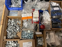 Partij installatiemateriaal - afbeelding 6 van  9