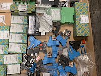 Partij installatiemateriaal - afbeelding 7 van  9