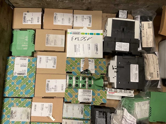 Partij installatiemateriaal - afbeelding 9 van  9