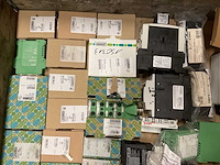 Partij installatiemateriaal - afbeelding 9 van  9