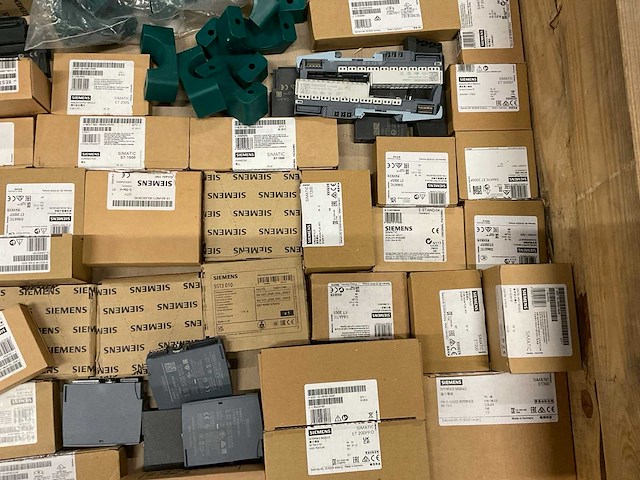 Partij installatiemateriaal - afbeelding 4 van  9