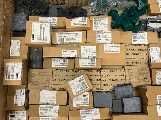 Partij installatiemateriaal - afbeelding 5 van  9