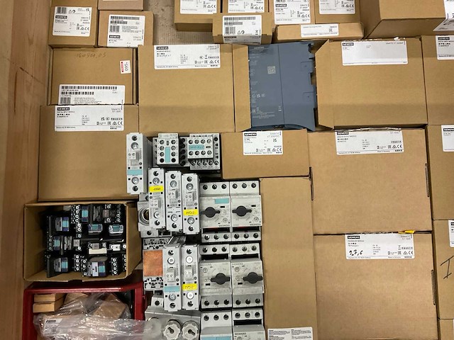 Partij installatiemateriaal - afbeelding 5 van  7