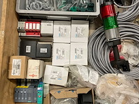 Partij installatiemateriaal - afbeelding 6 van  9