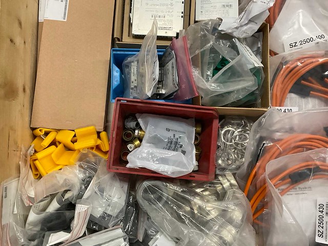 Partij installatiemateriaal - afbeelding 6 van  9