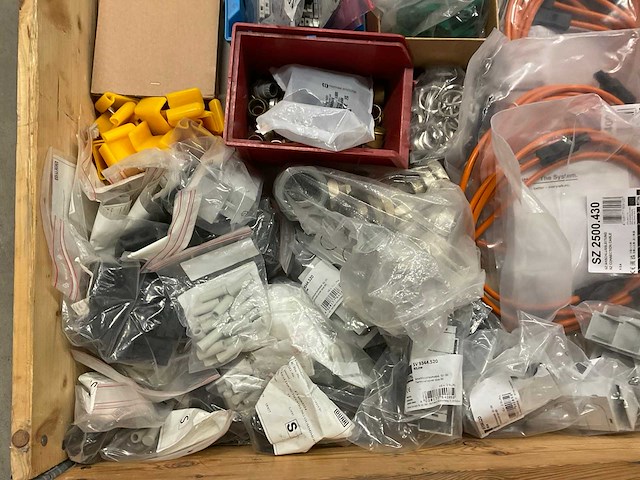 Partij installatiemateriaal - afbeelding 9 van  9