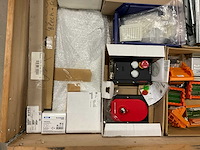 Partij installatiemateriaal - afbeelding 9 van  9