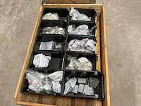 Partij installatiemateriaal - afbeelding 1 van  5