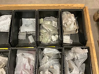 Partij installatiemateriaal - afbeelding 4 van  5