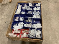 Partij installatiemateriaal - afbeelding 1 van  7