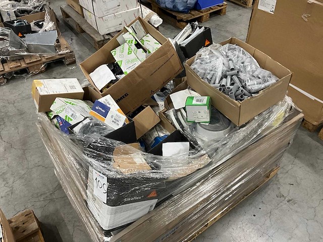 Partij installatiemateriaal - afbeelding 1 van  7