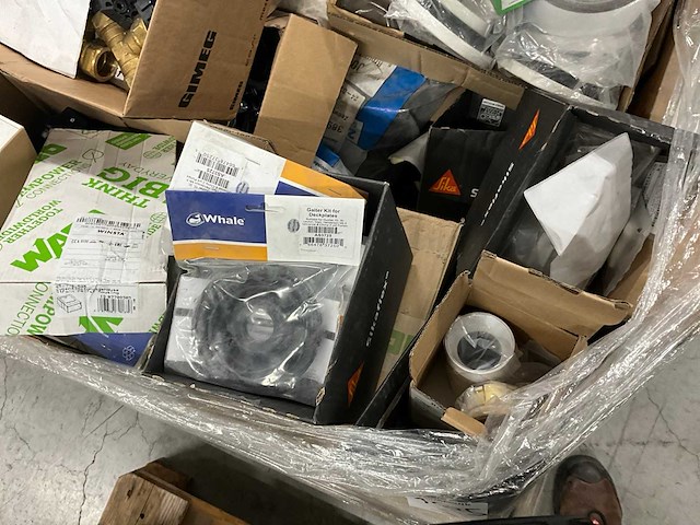 Partij installatiemateriaal - afbeelding 2 van  7