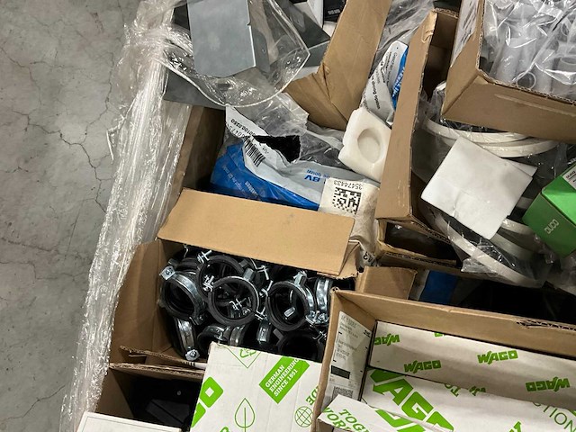 Partij installatiemateriaal - afbeelding 4 van  7