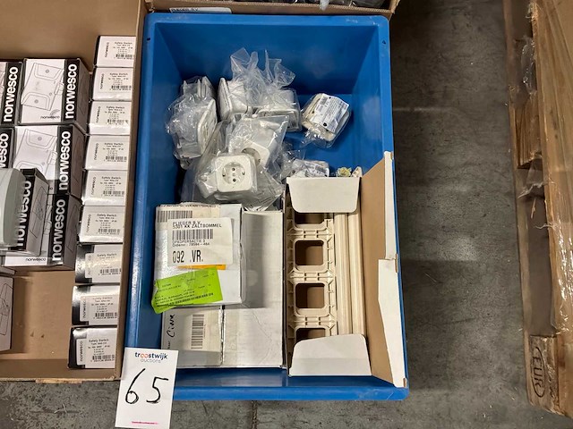 Partij installatiemateriaal - afbeelding 3 van  6