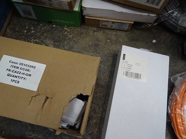 Partij installatiemateriaal - afbeelding 2 van  18