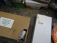 Partij installatiemateriaal - afbeelding 2 van  18