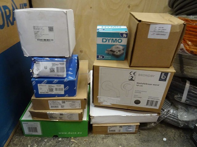 Partij installatiemateriaal - afbeelding 3 van  18