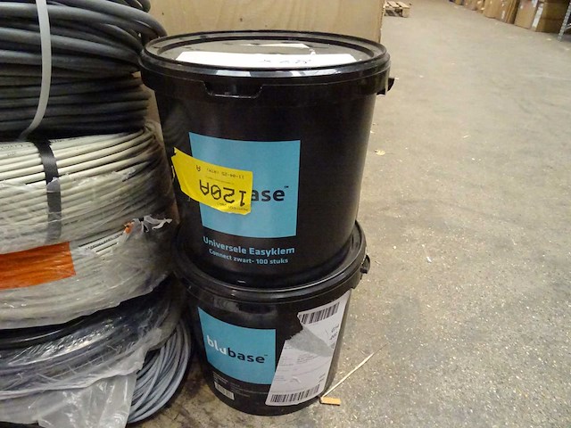 Partij installatiemateriaal - afbeelding 11 van  18