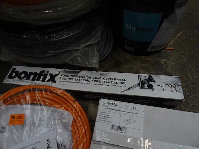 Partij installatiemateriaal - afbeelding 14 van  18