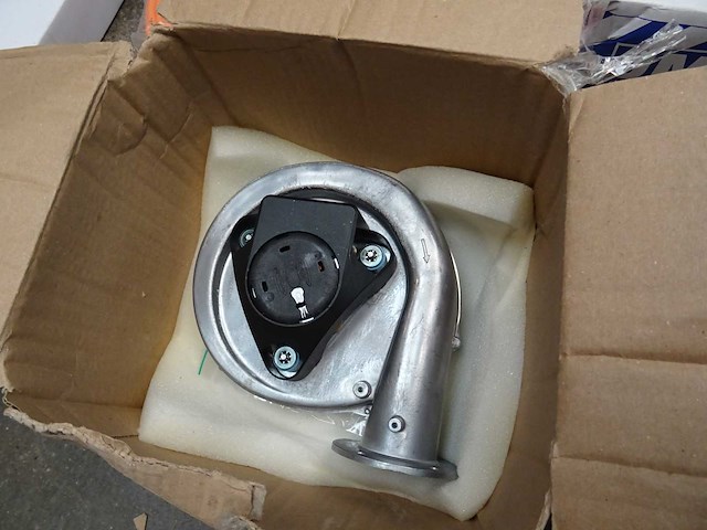 Partij installatiemateriaal - afbeelding 16 van  18