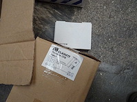 Partij installatiemateriaal - afbeelding 17 van  18