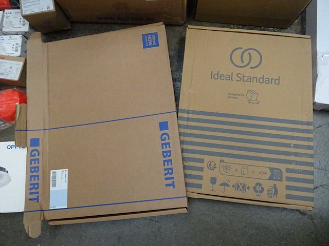 Partij installatiemateriaal - afbeelding 18 van  18