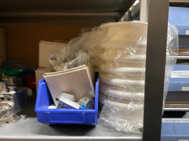 Partij installatiemateriaal - afbeelding 6 van  22