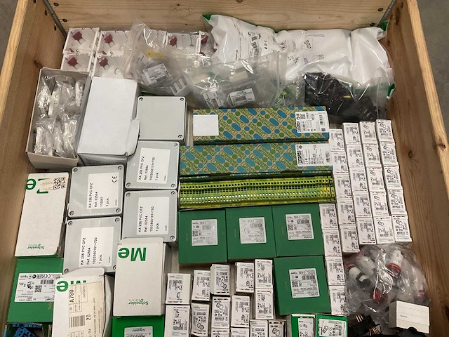 Partij installatiemateriaal - afbeelding 6 van  12