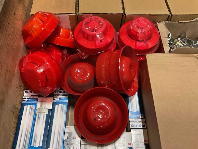 Partij installatiemateriaal - afbeelding 4 van  7