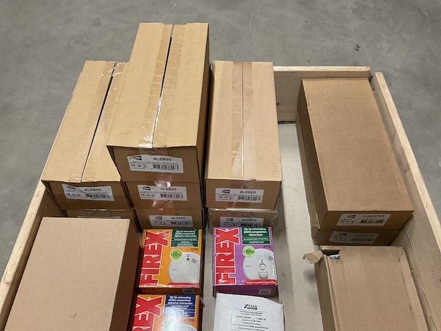 Partij installatiemateriaal - afbeelding 4 van  10