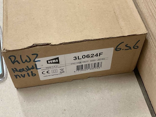 Partij installatiemateriaal - afbeelding 9 van  10