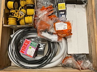 Partij installatiemateriaal - afbeelding 3 van  10