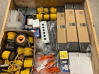 Partij installatiemateriaal - afbeelding 4 van  10