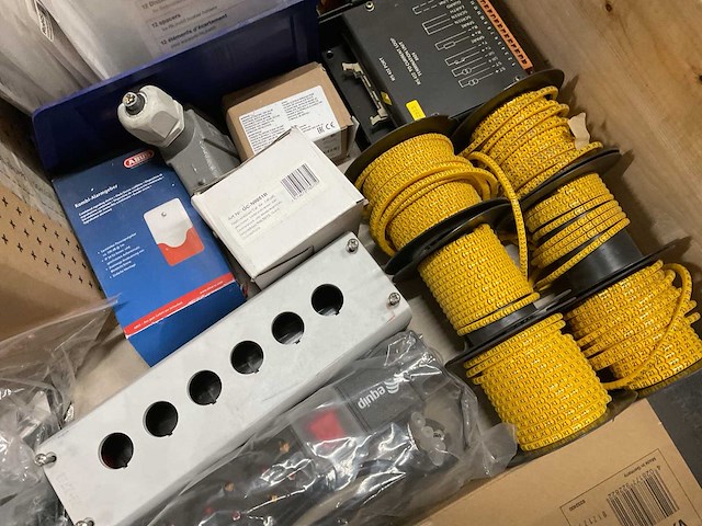 Partij installatiemateriaal - afbeelding 6 van  10