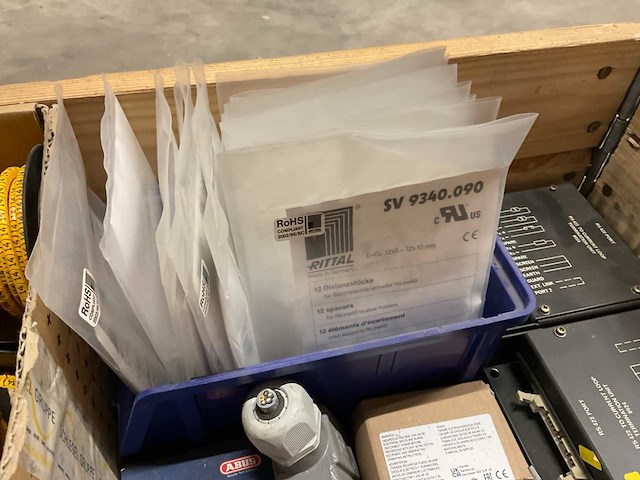 Partij installatiemateriaal - afbeelding 7 van  10