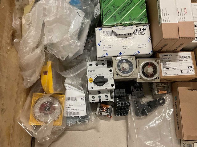 Partij installatiemateriaal - afbeelding 4 van  8