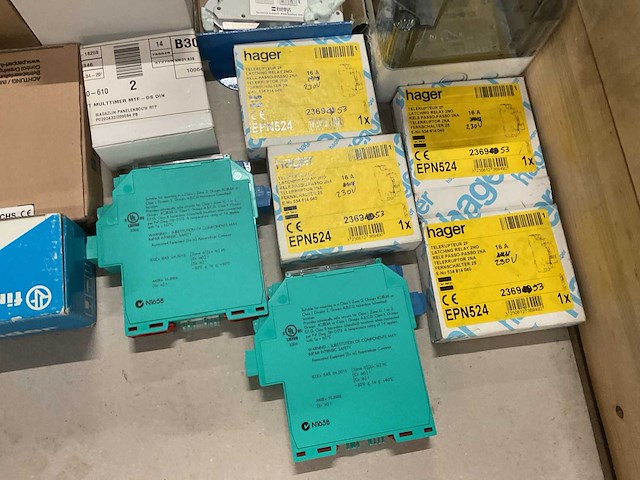 Partij installatiemateriaal - afbeelding 6 van  8