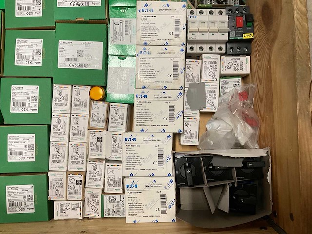 Partij installatiemateriaal - afbeelding 5 van  9