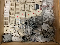 Partij installatiemateriaal - afbeelding 2 van  9