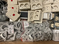 Partij installatiemateriaal - afbeelding 6 van  9